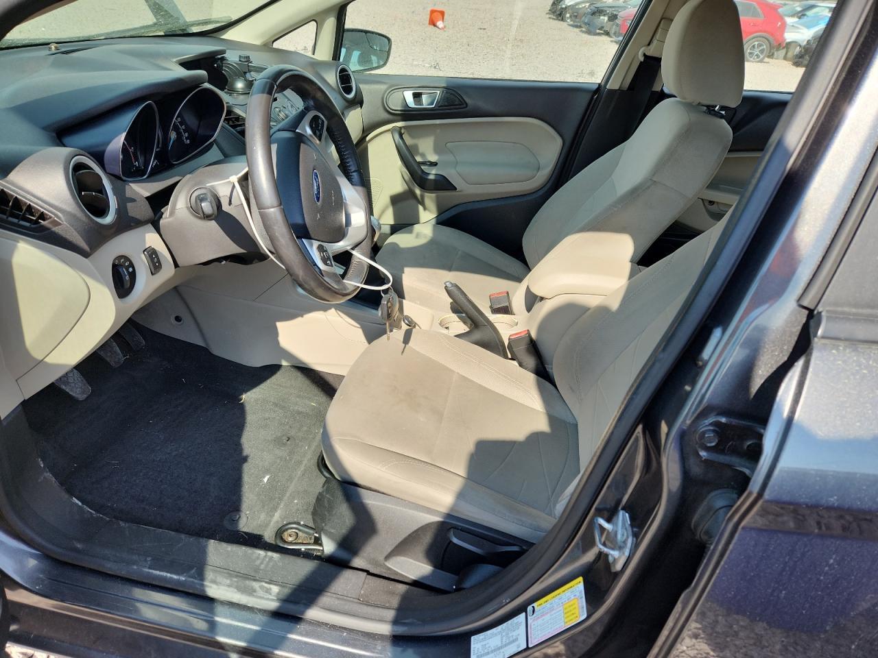 2015 Ford Fiesta Se - Image 7