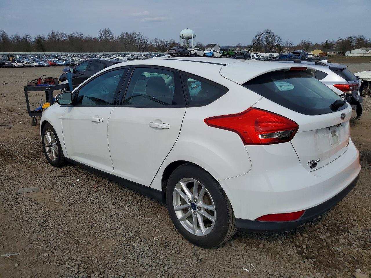 2016 Ford Focus Se - Фото 2
