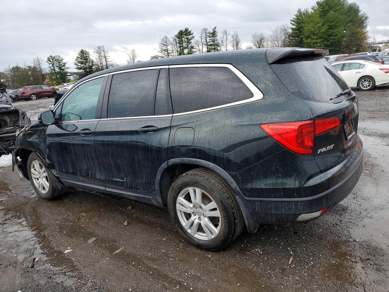 2016 Honda Pilot Lx - Image 2