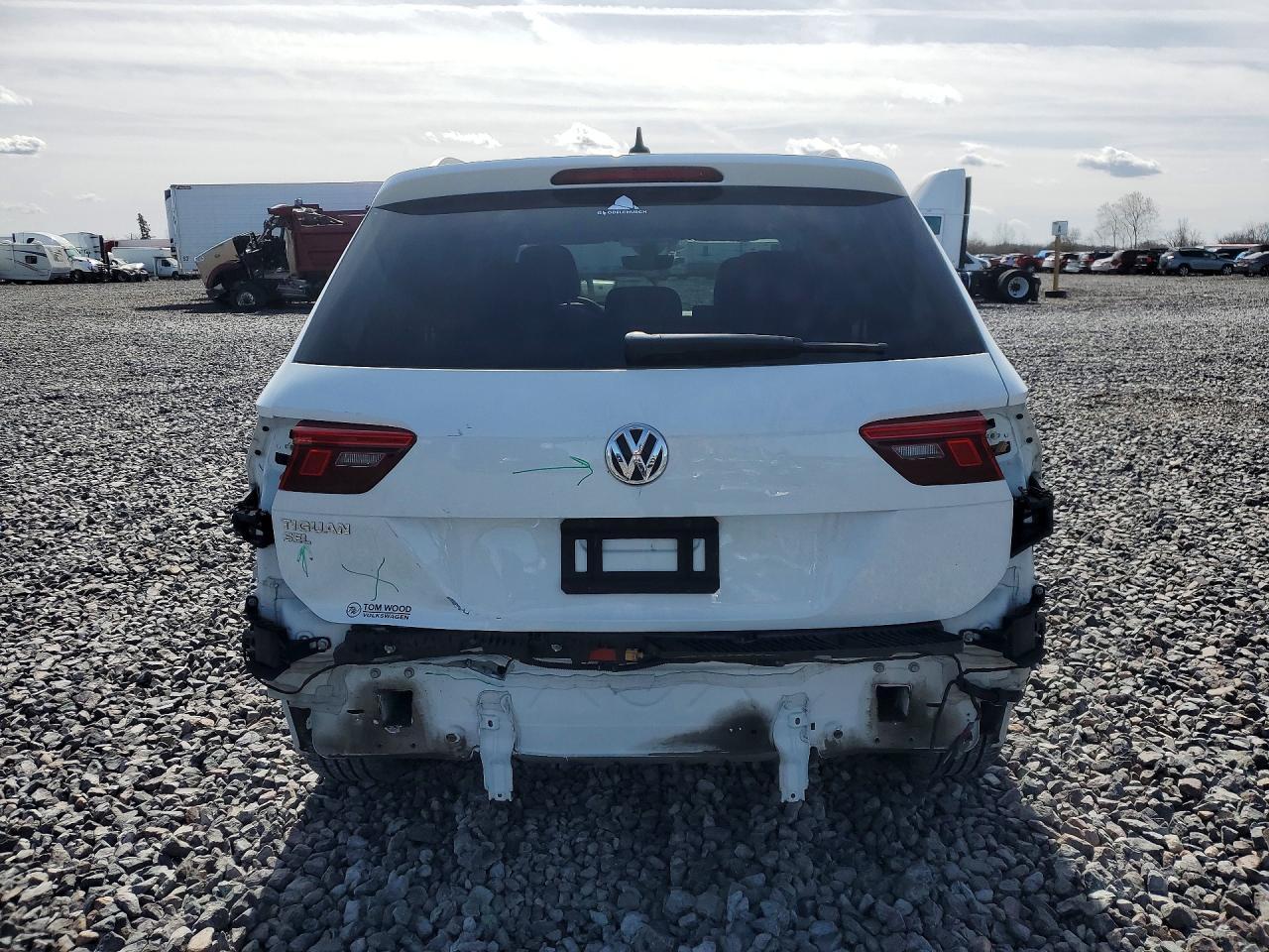 2020 Volkswagen Tiguan Se - Фото 6
