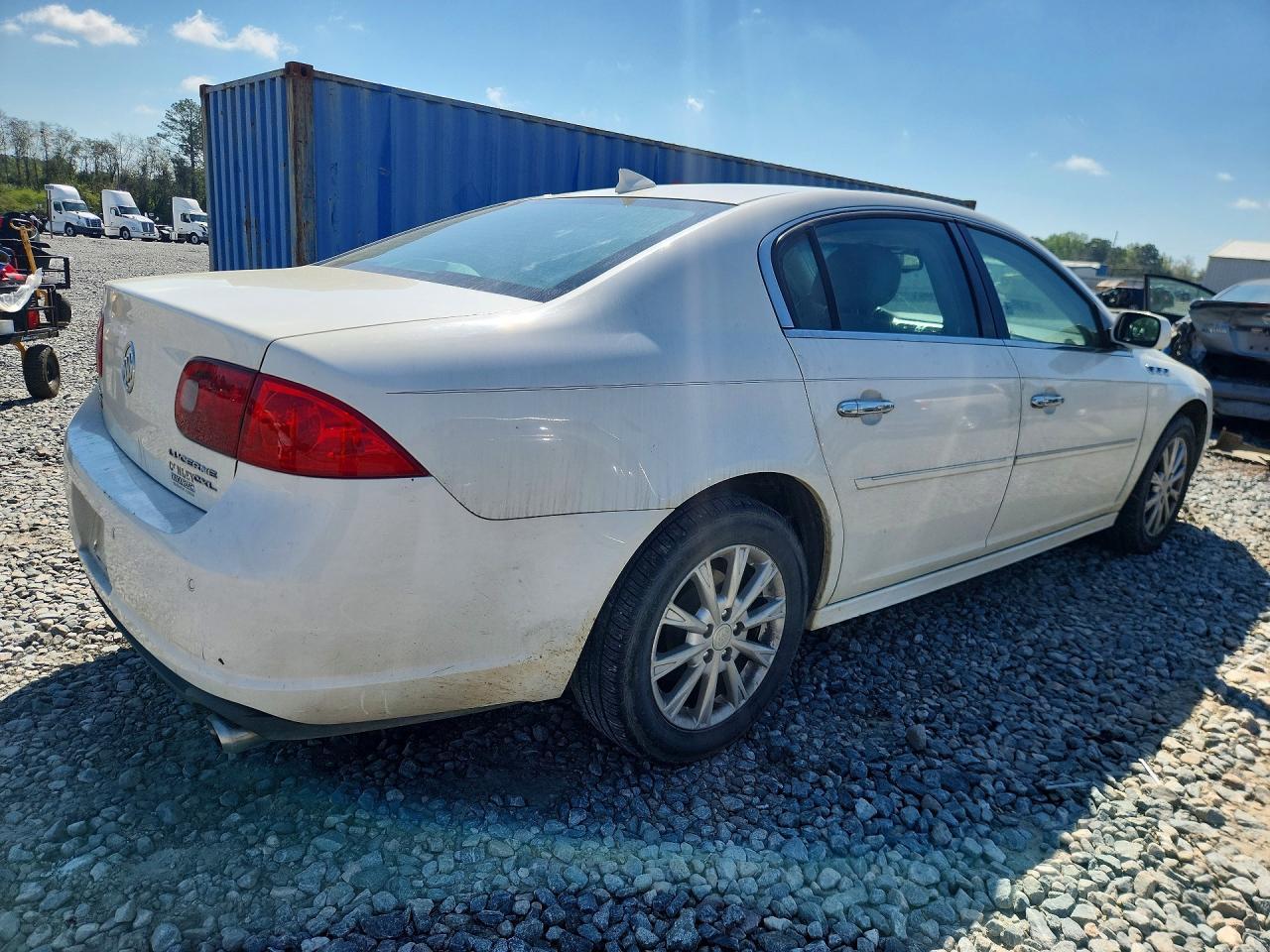2011 Buick Lucerne Cxl - Image 3