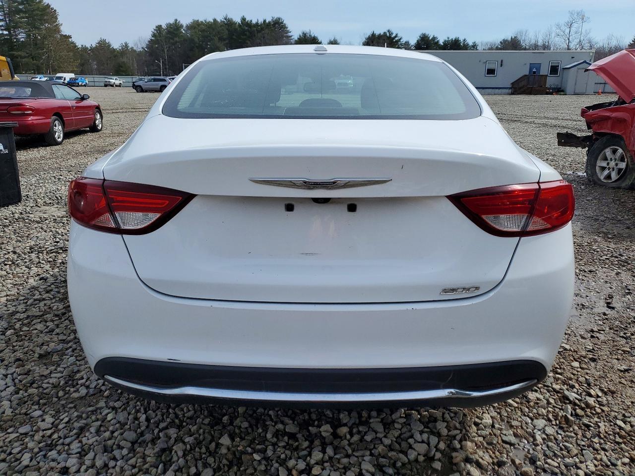 2015 Chrysler 200 Limited - Image 6