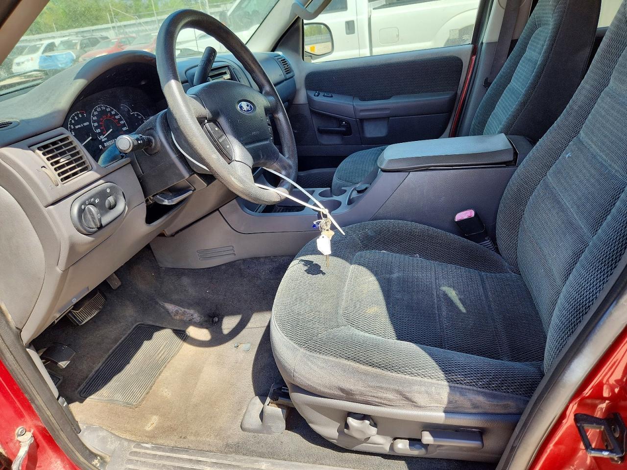 2002 Ford Explorer Xlt - Image 7