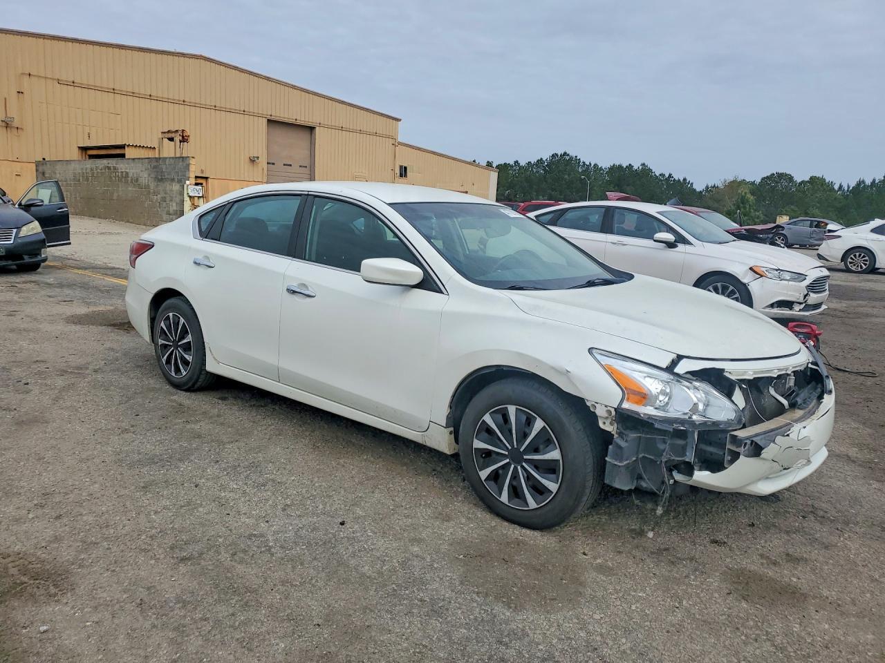 2015 Nissan Altima 2.5 S - Фото 4