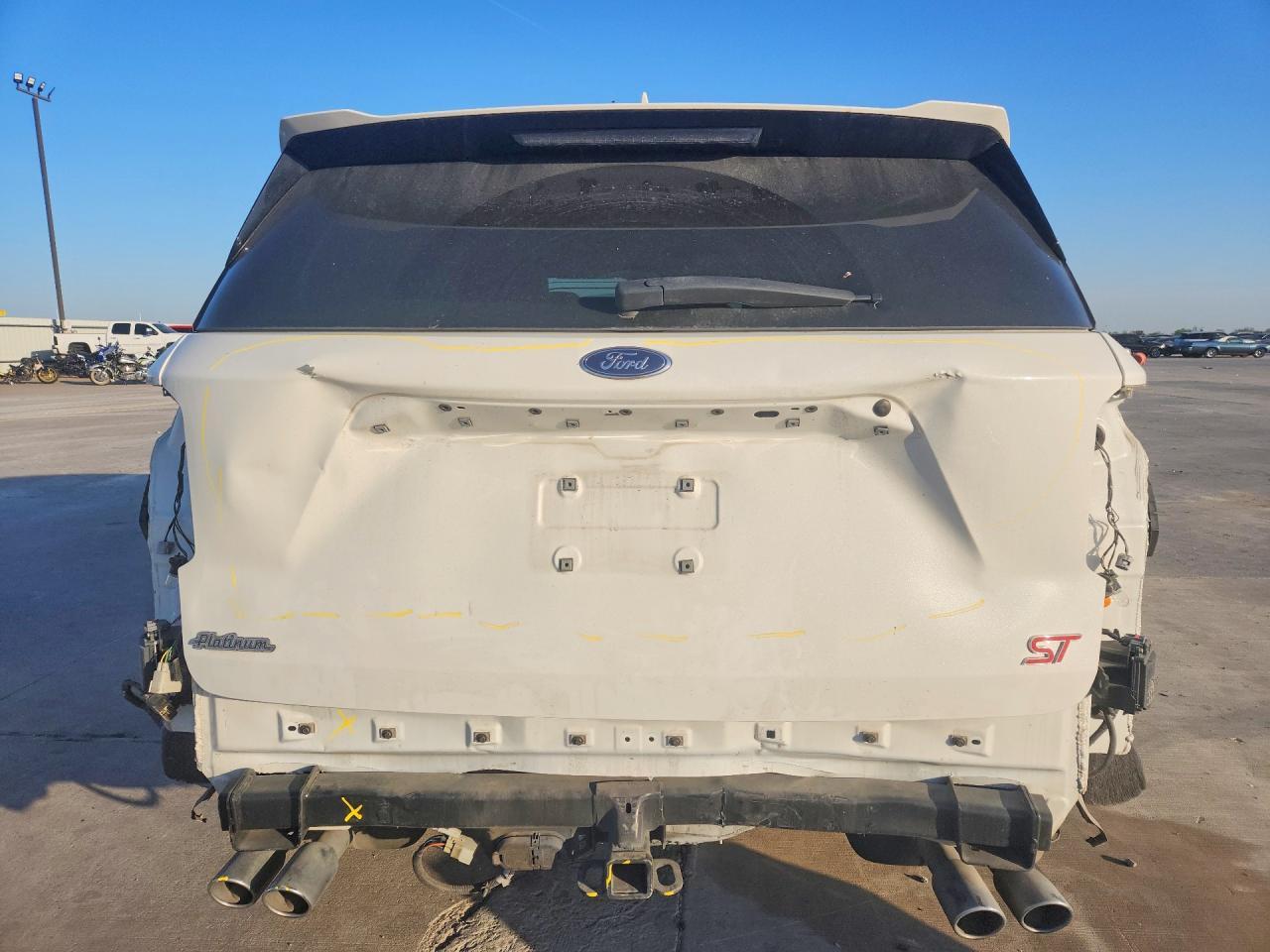 2023 Ford Explorer St - Фото 6