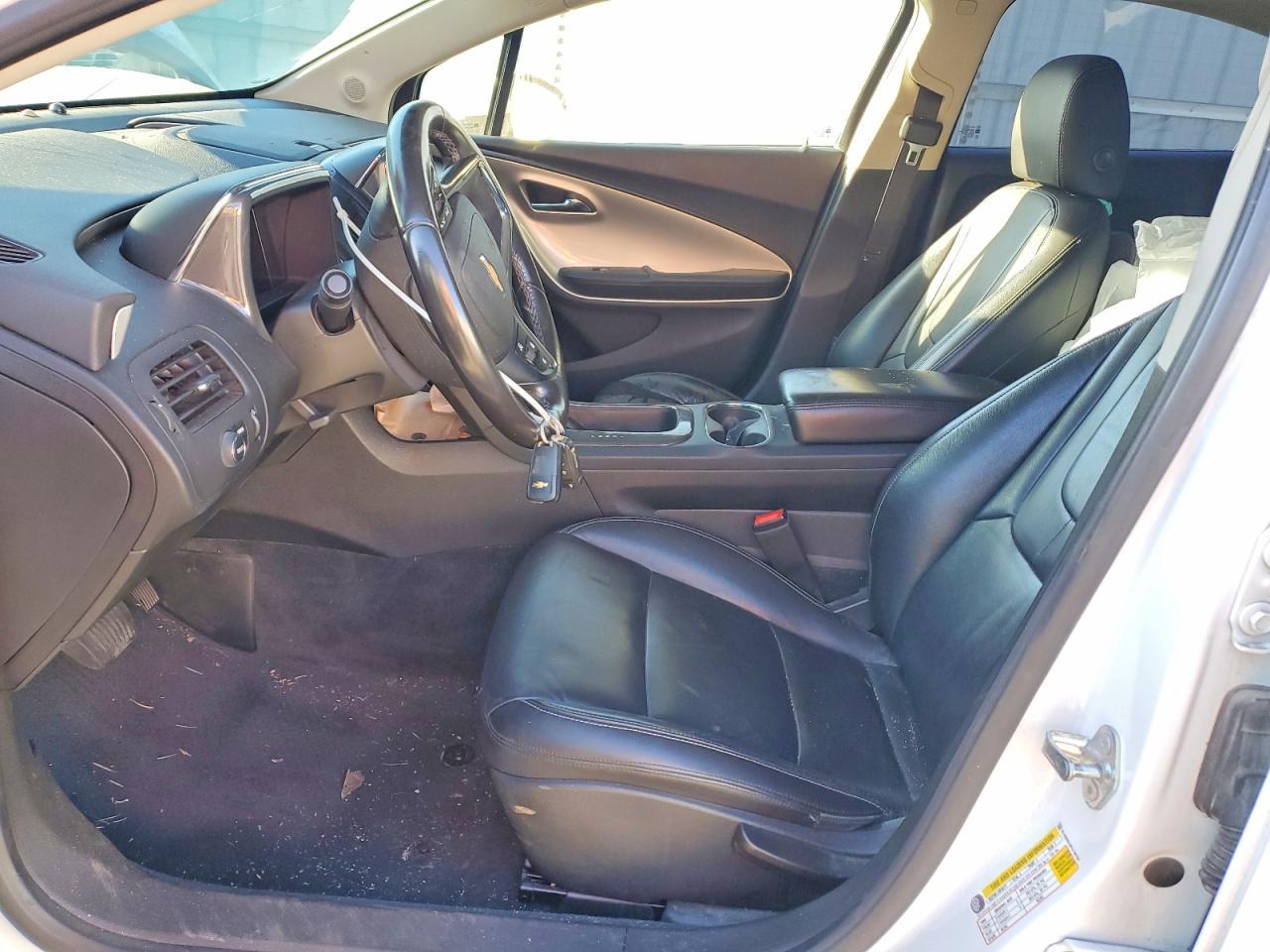 2015 Chev Volt - Фото 7