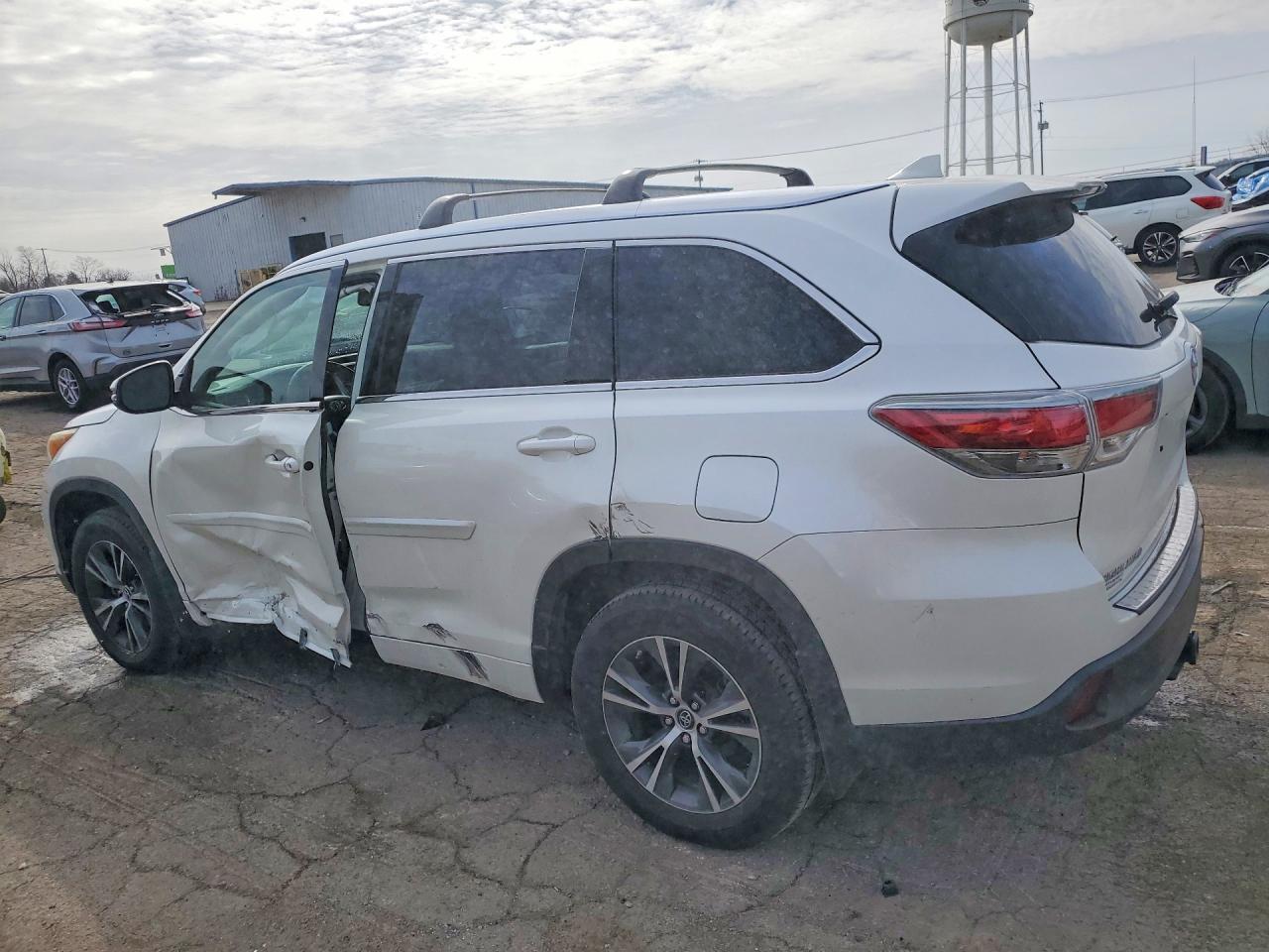 2016 Toyota Highlander Xle - Фото 2