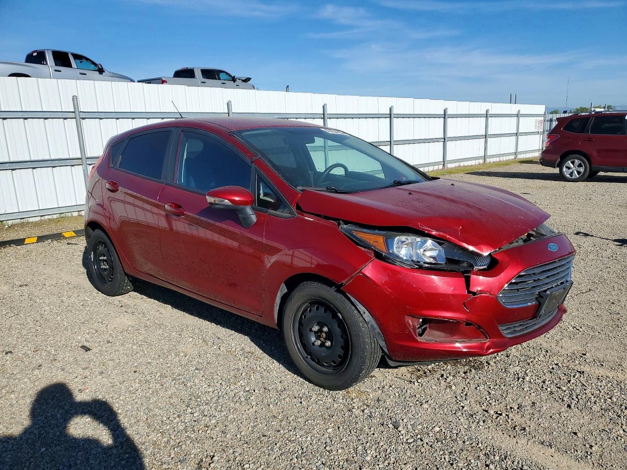 2015 Ford Fiesta Se - Фото 4