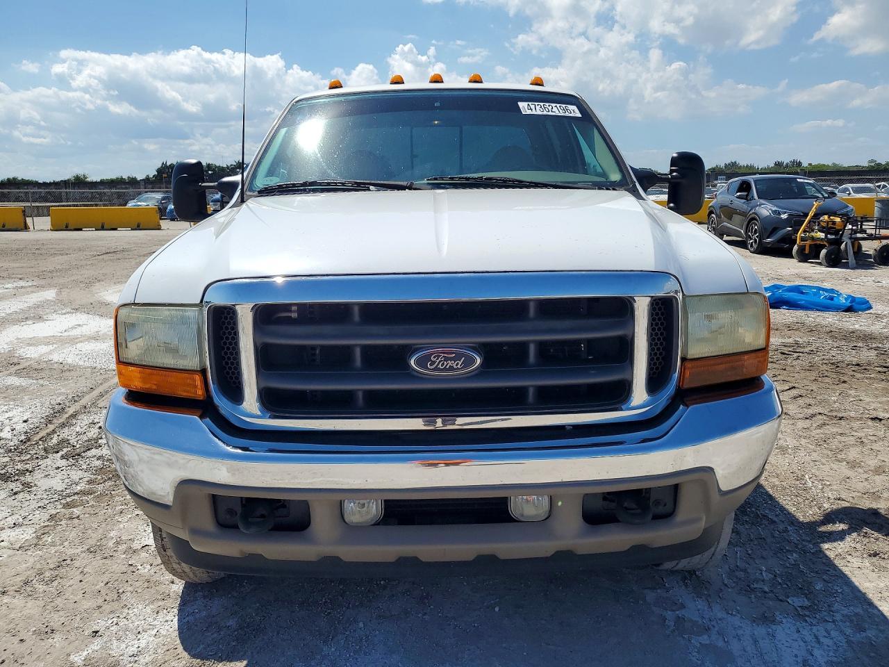 2000 Ford F350 Super Duty - Image 5