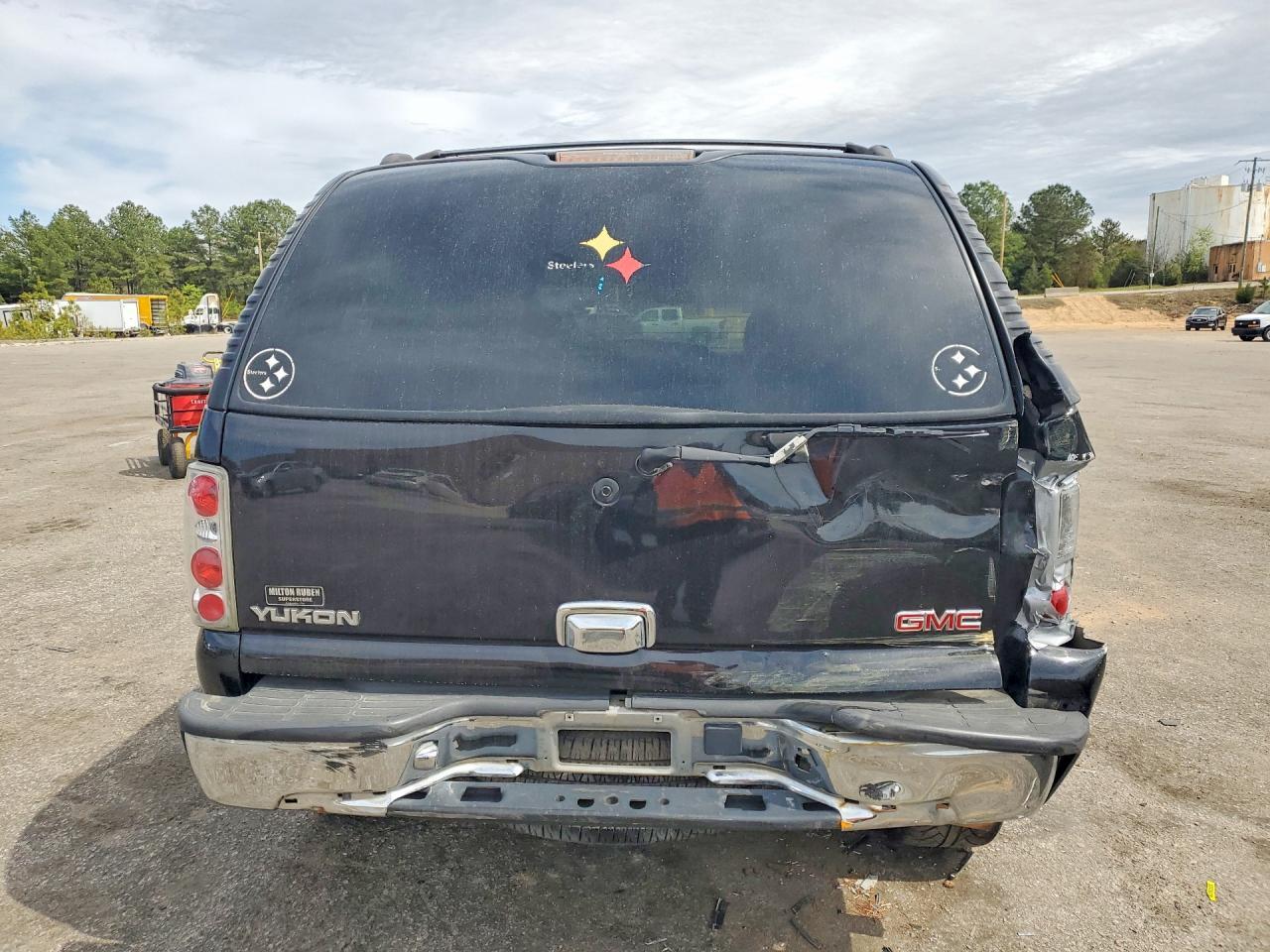 2005 GMC Yukon - Image 6