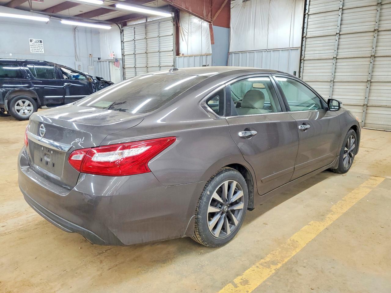 2017 Nissan Altima 2.5 - Фото 3