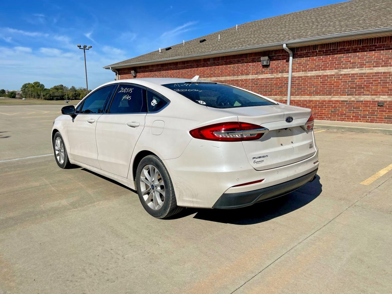 2020 Ford Fusion Se - Фото 3