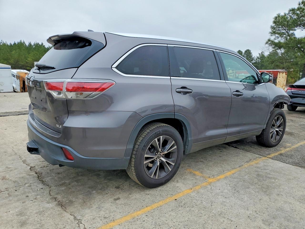 2016 Toyota Highlander Xle - Фото 3
