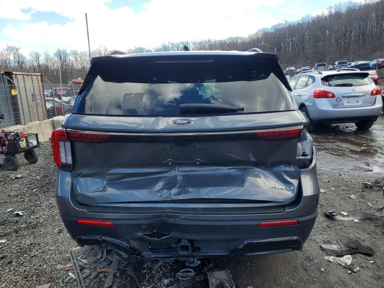 2025 Ford Explorer St-Line - Фото 6
