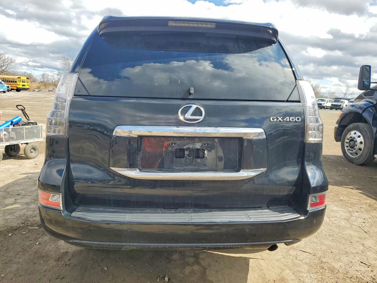 2014 Lexus Gx 460 Luxury - Image 6