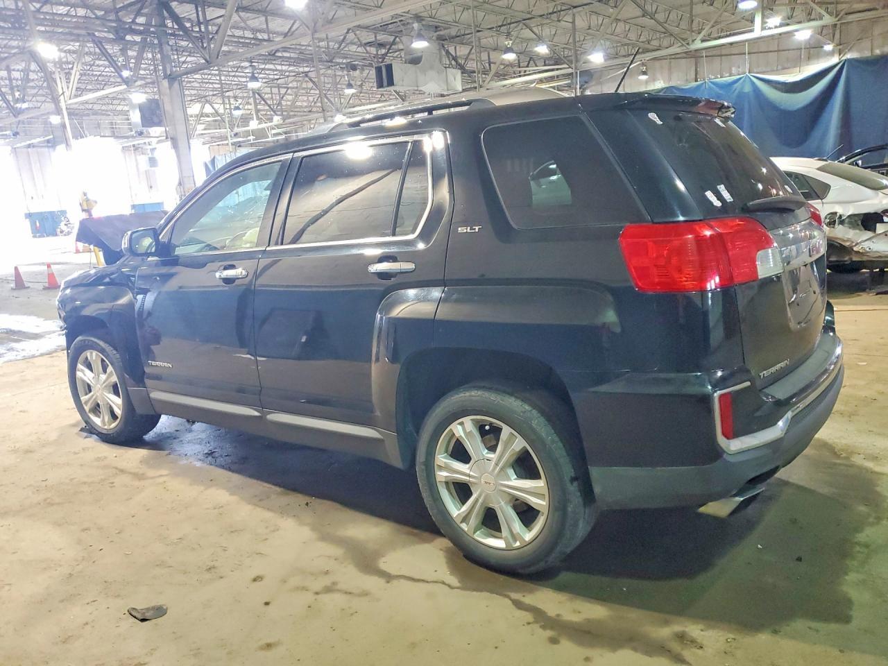 2016 GMC Terrain Slt - Image 2