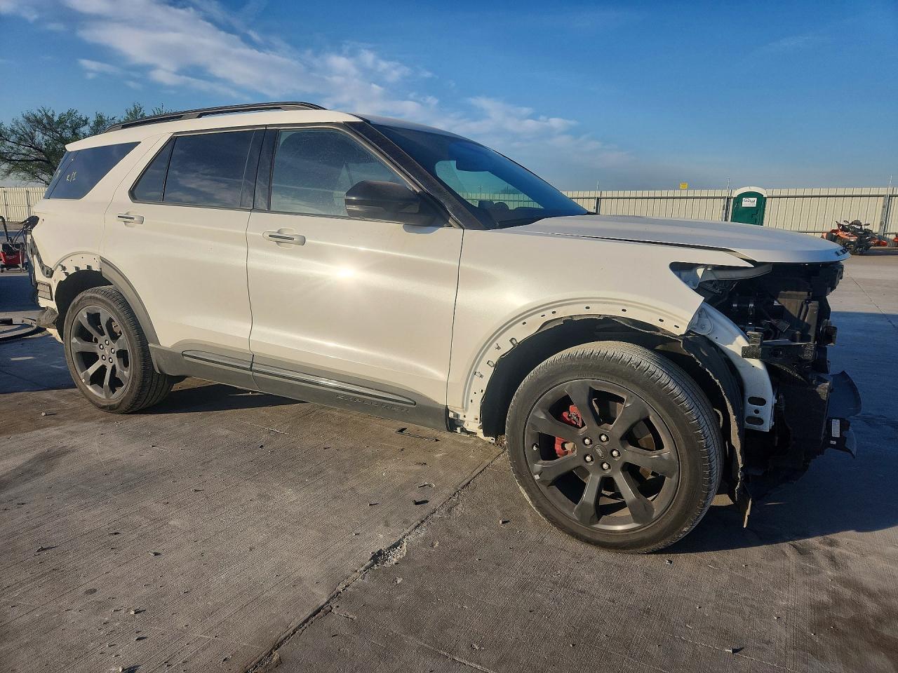 2023 Ford Explorer St - Фото 4