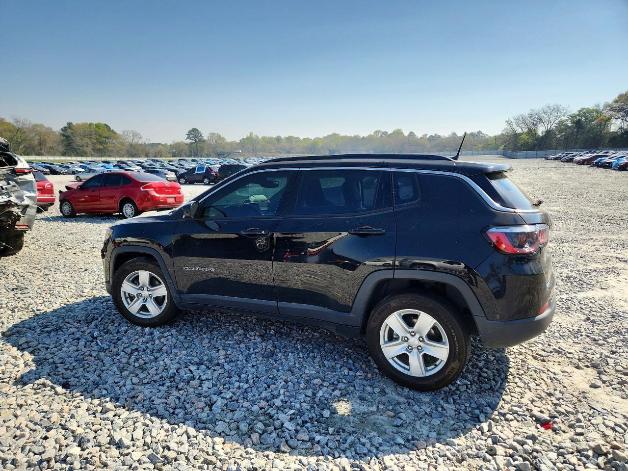 2022 Jeep Compass Latitude - Фото 2