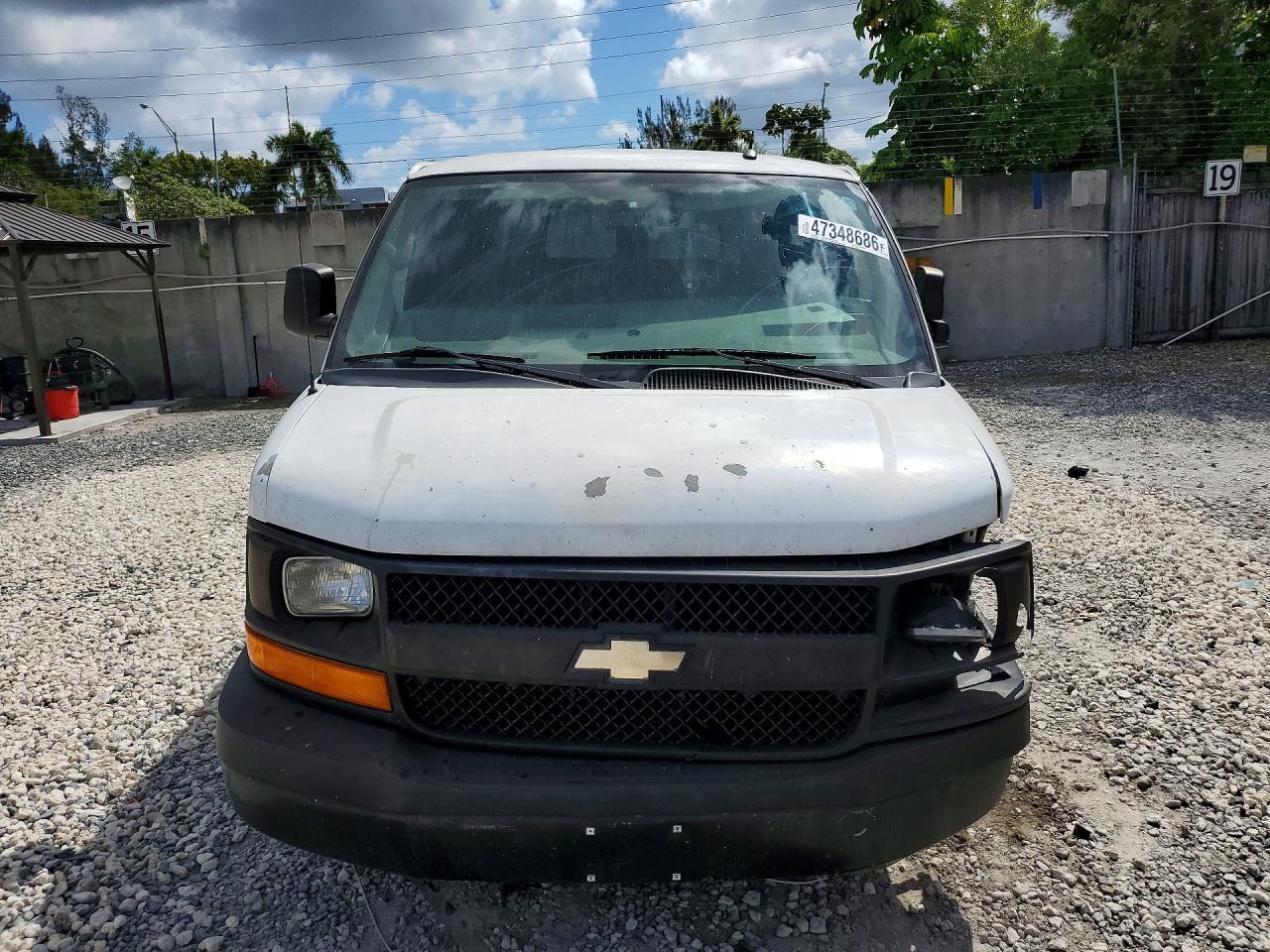 2011 Chevrolet Express G2500 Ls - Image 5