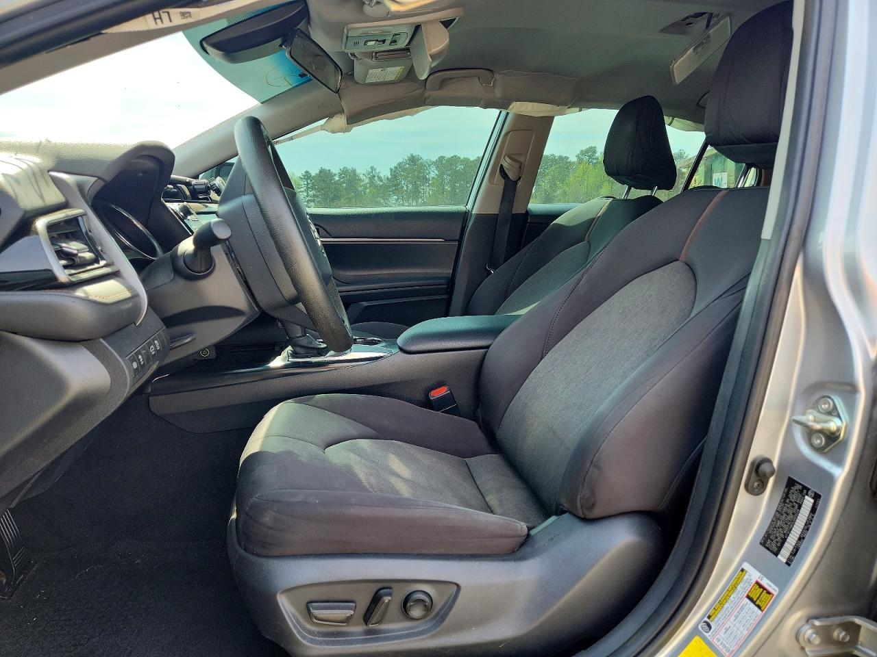 2020 Toyota Camry Le - Image 7