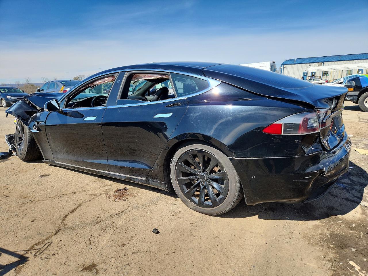 2017 Tesla Model S - Image 2