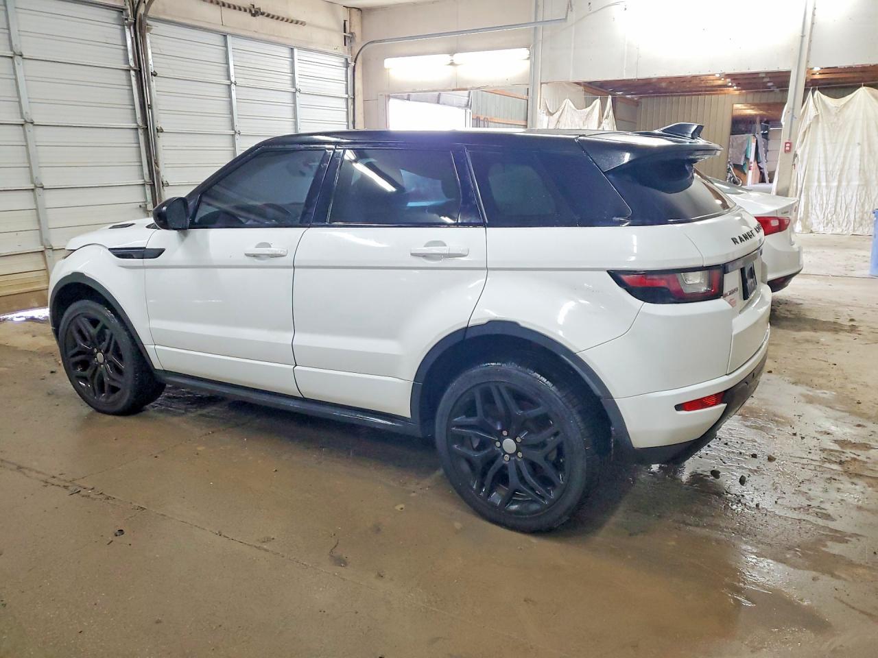 2017 Land Rover Range Rover Evoque Hse Dynamic - Image 2
