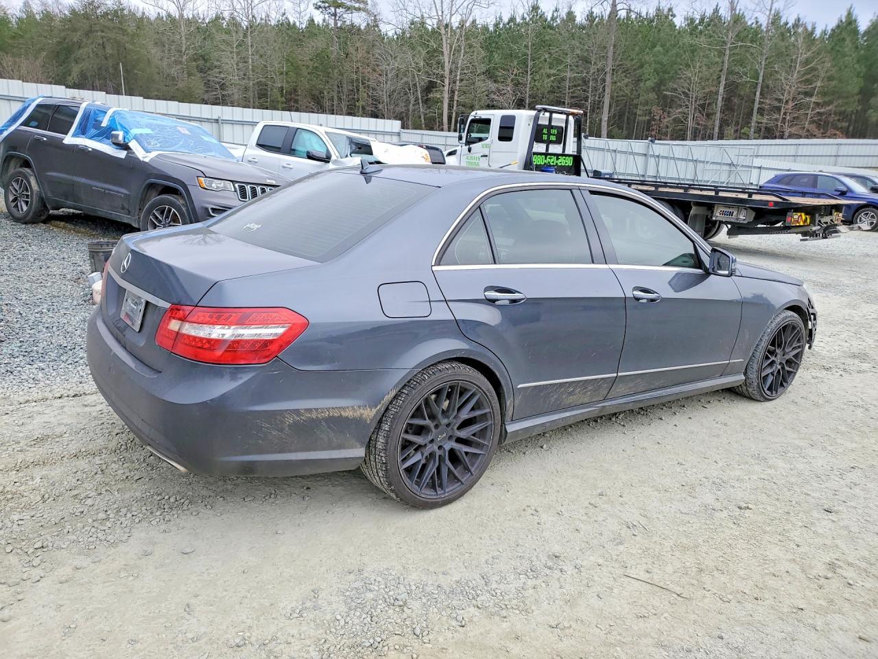 2011 Mercedes-Benz E 550 - Image 3