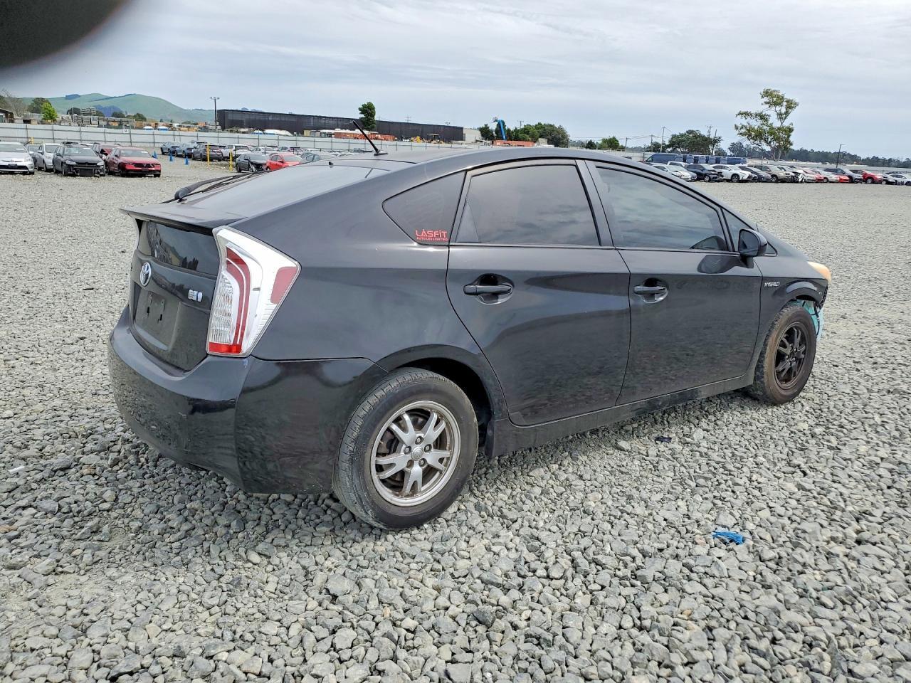 2014 Toyota Prius Two - Image 3