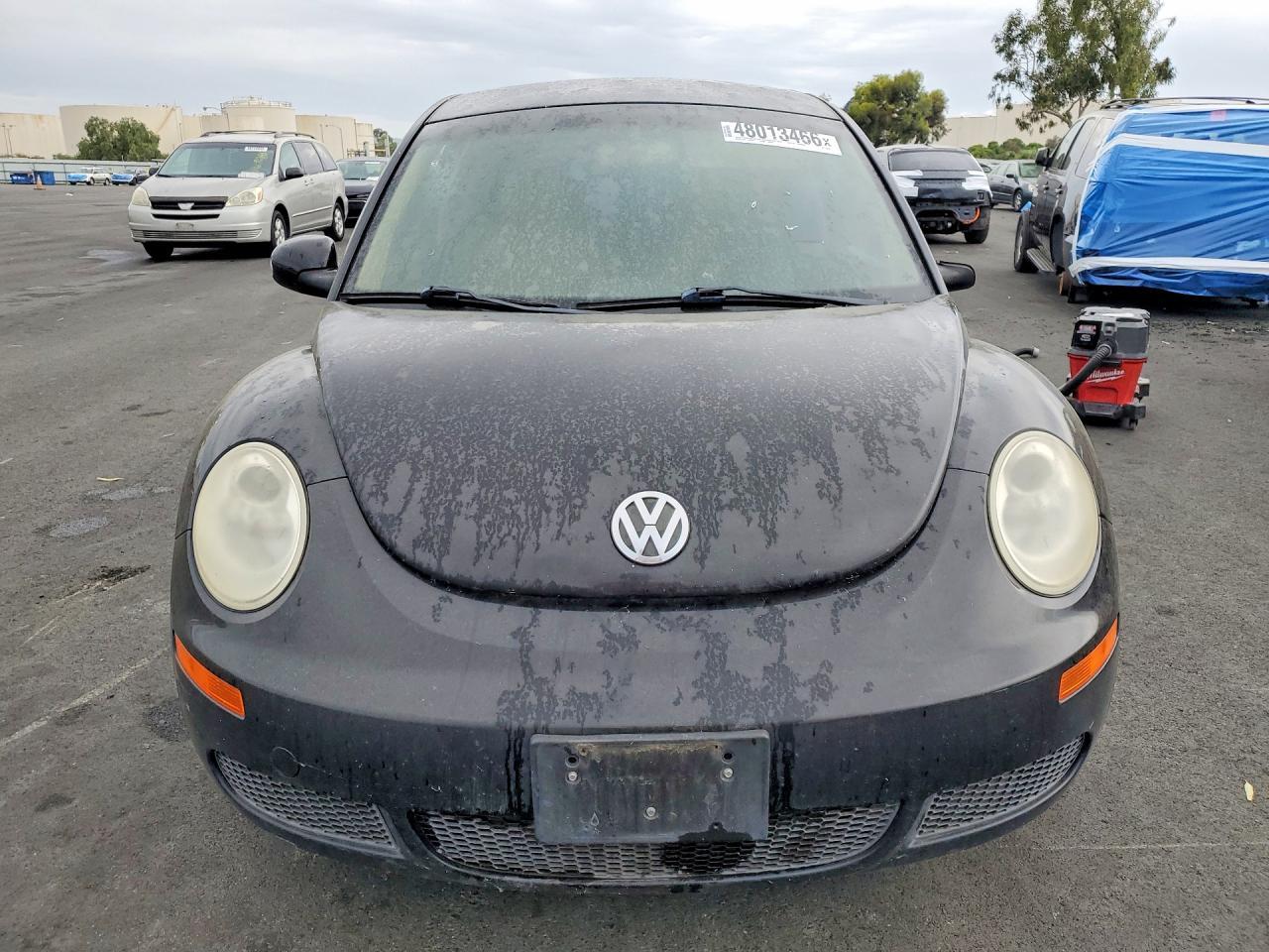 2010 Volkswagen New Beetle - Фото 5