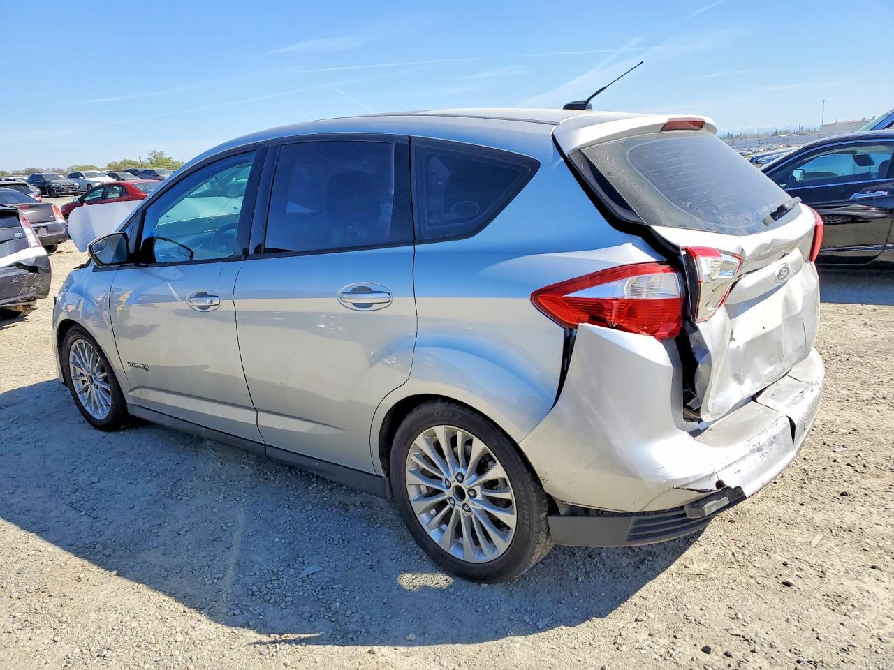 2013 Ford C-Max Se - Фото 2
