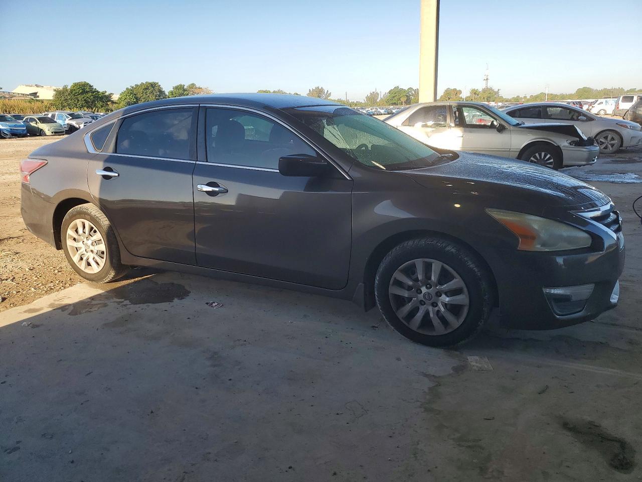 2015 Nissan Altima 2.5 S - Фото 4