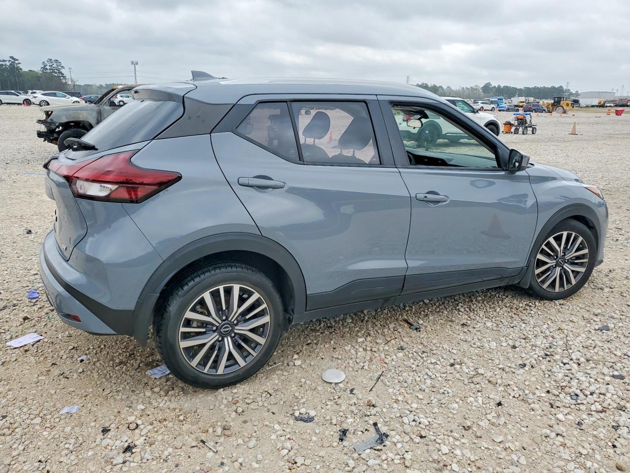 2023 Nissan Kicks Sv - Фото 3