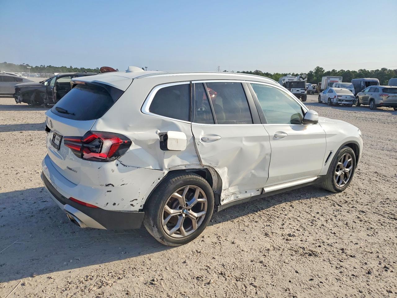 2023 BMW X3 Sdrive30I - Image 3
