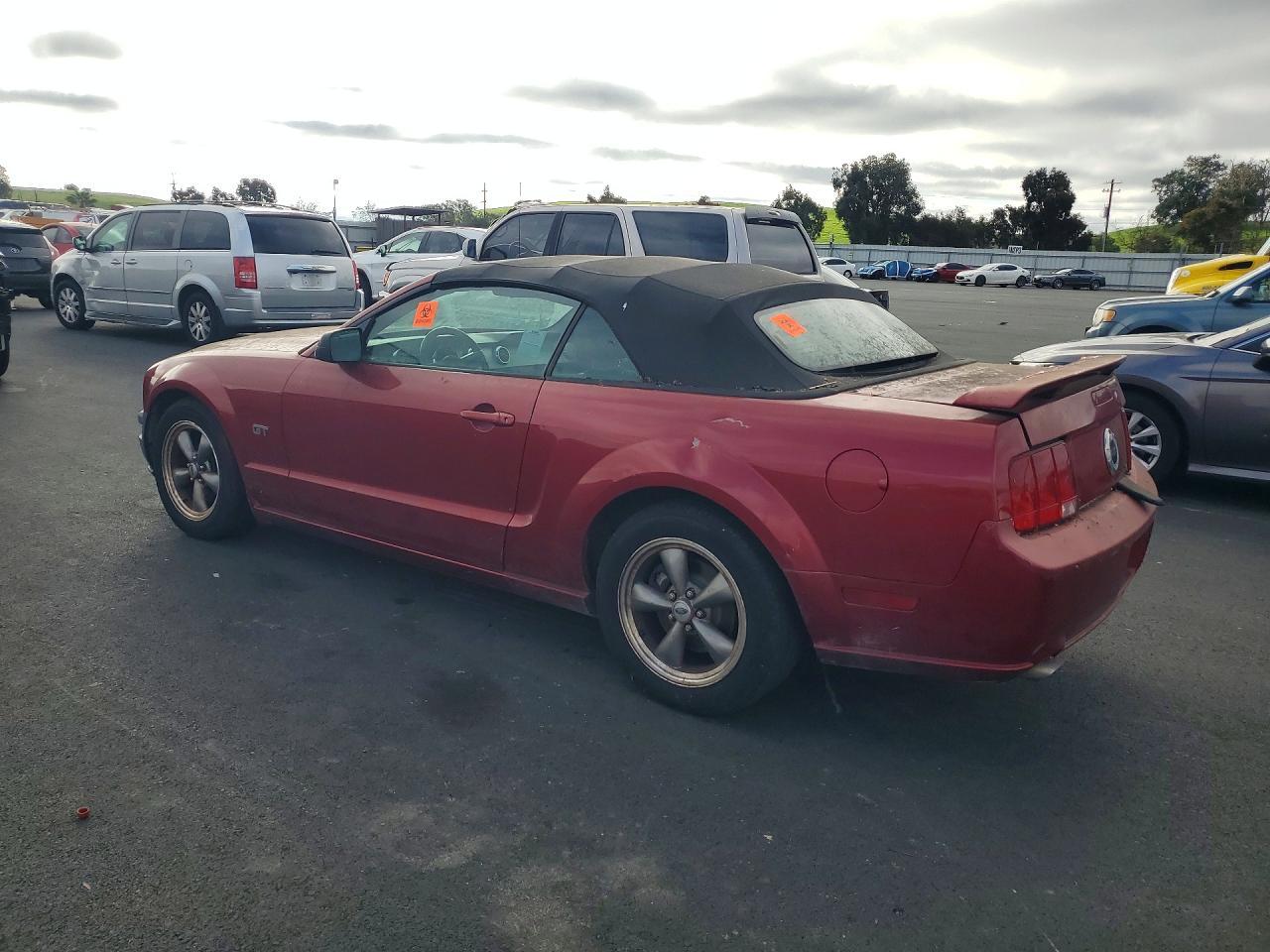 2006 Ford Mustang Gt - Фото 2