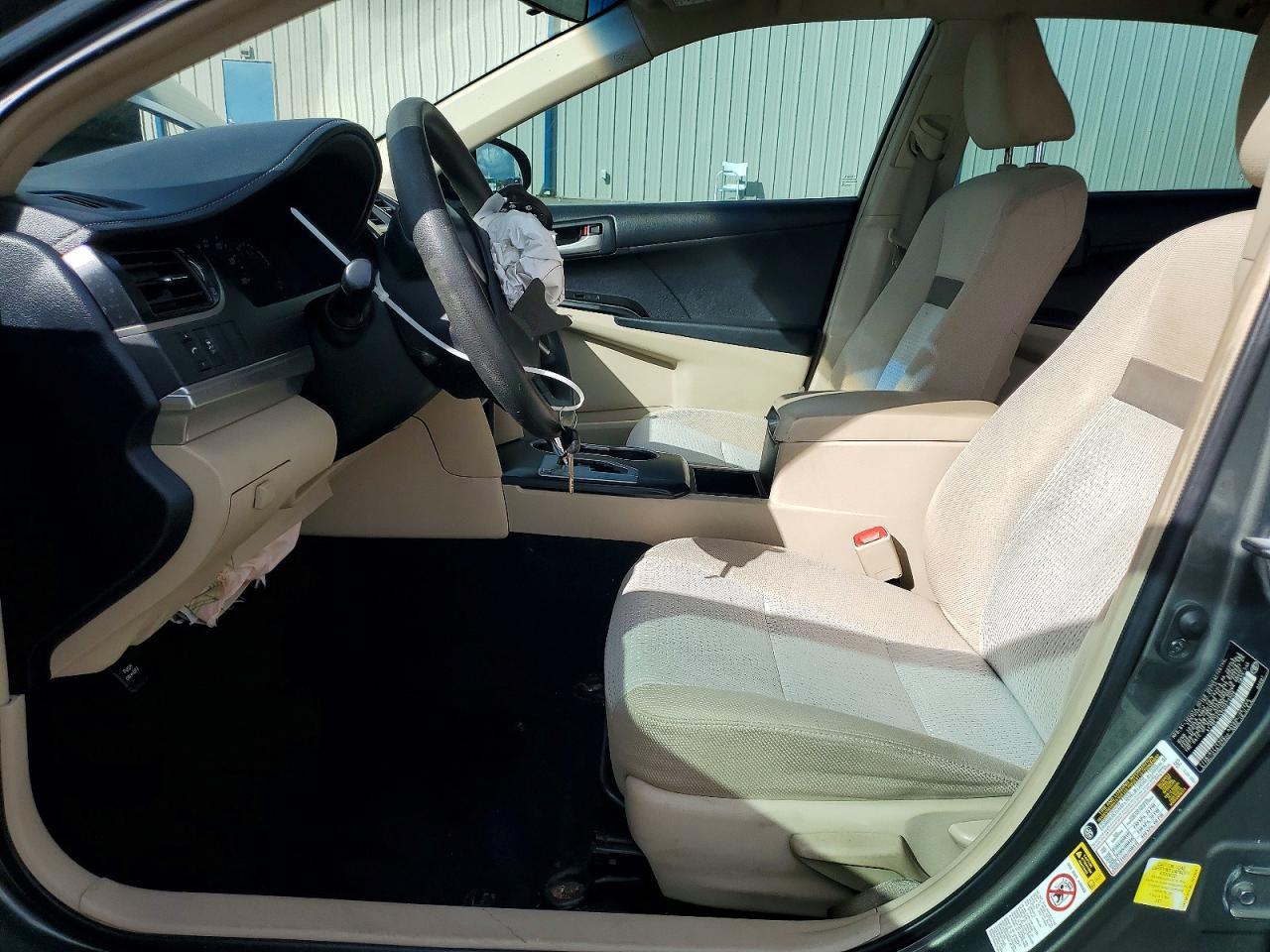 2012 Toyota Camry L - Фото 7