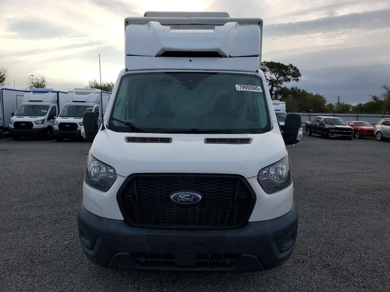 2021 Ford Transit Delivery Truck - Фото 5