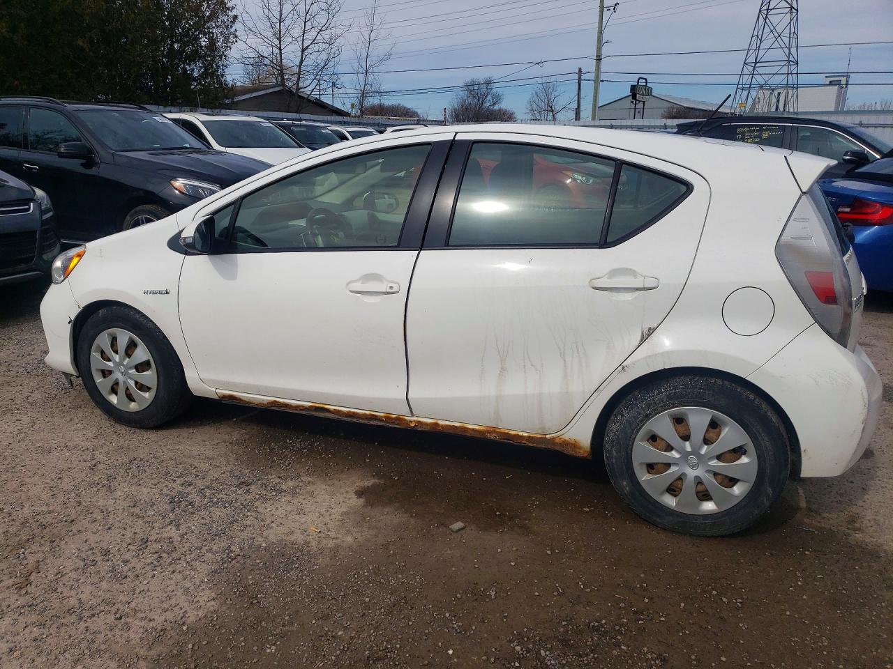 2012 Toyota Prius C One - Фото 2
