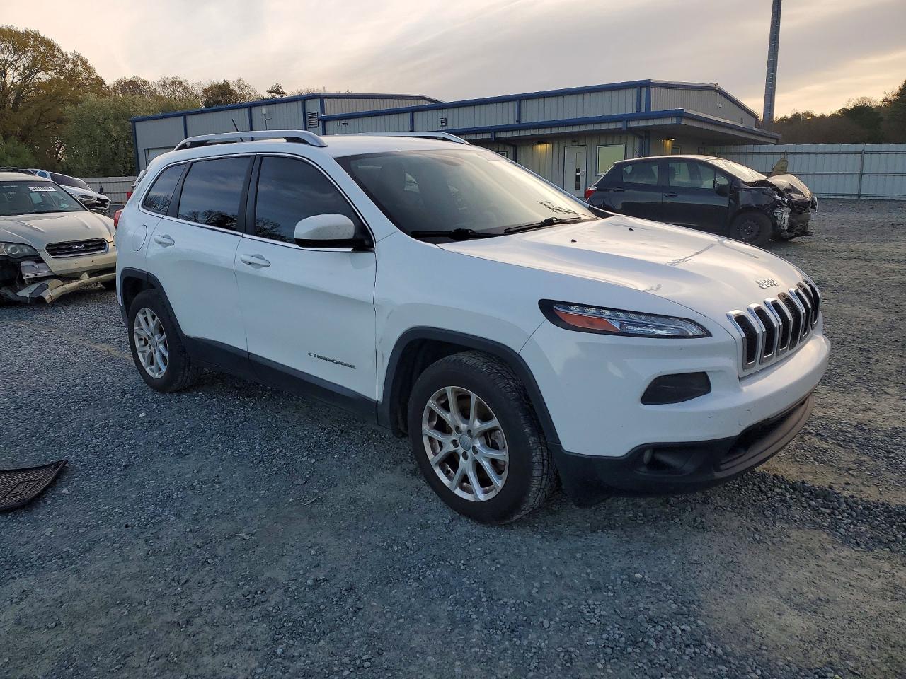 2015 Jeep Cherokee Latitude - Фото 4