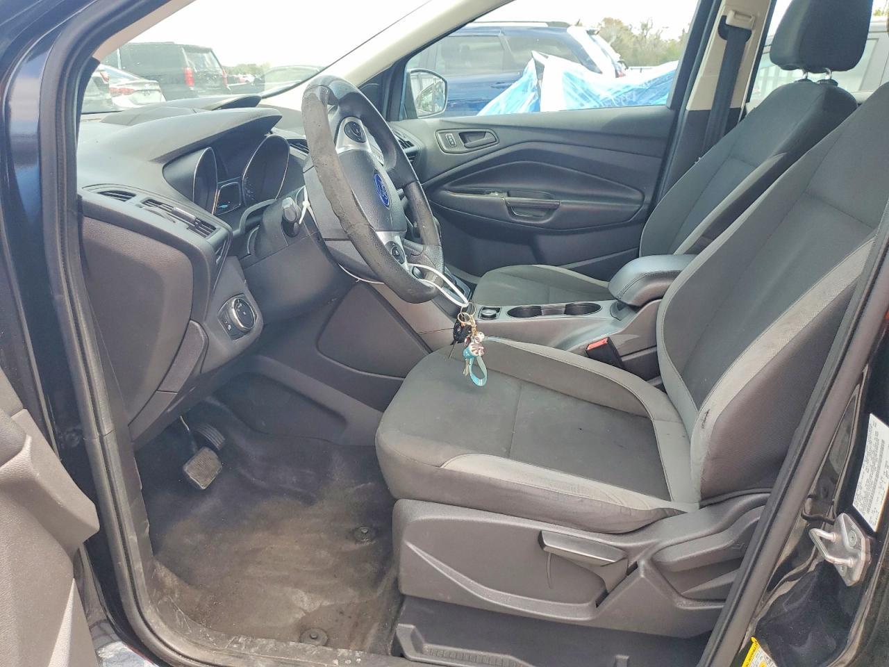 2014 Ford Escape S - Фото 7