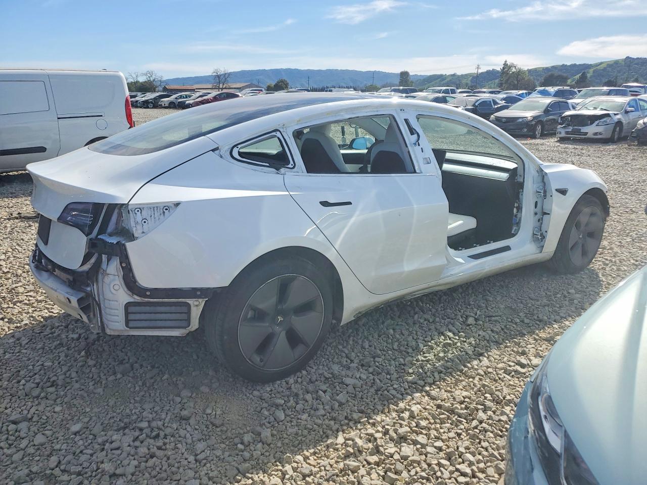 2021 Tesla Model 3 - Image 3