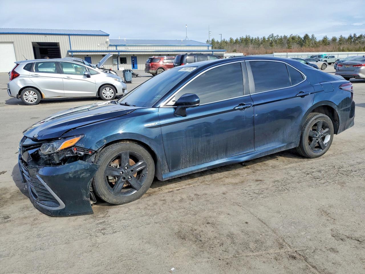 2021 Toyota Camry Hybrid Le