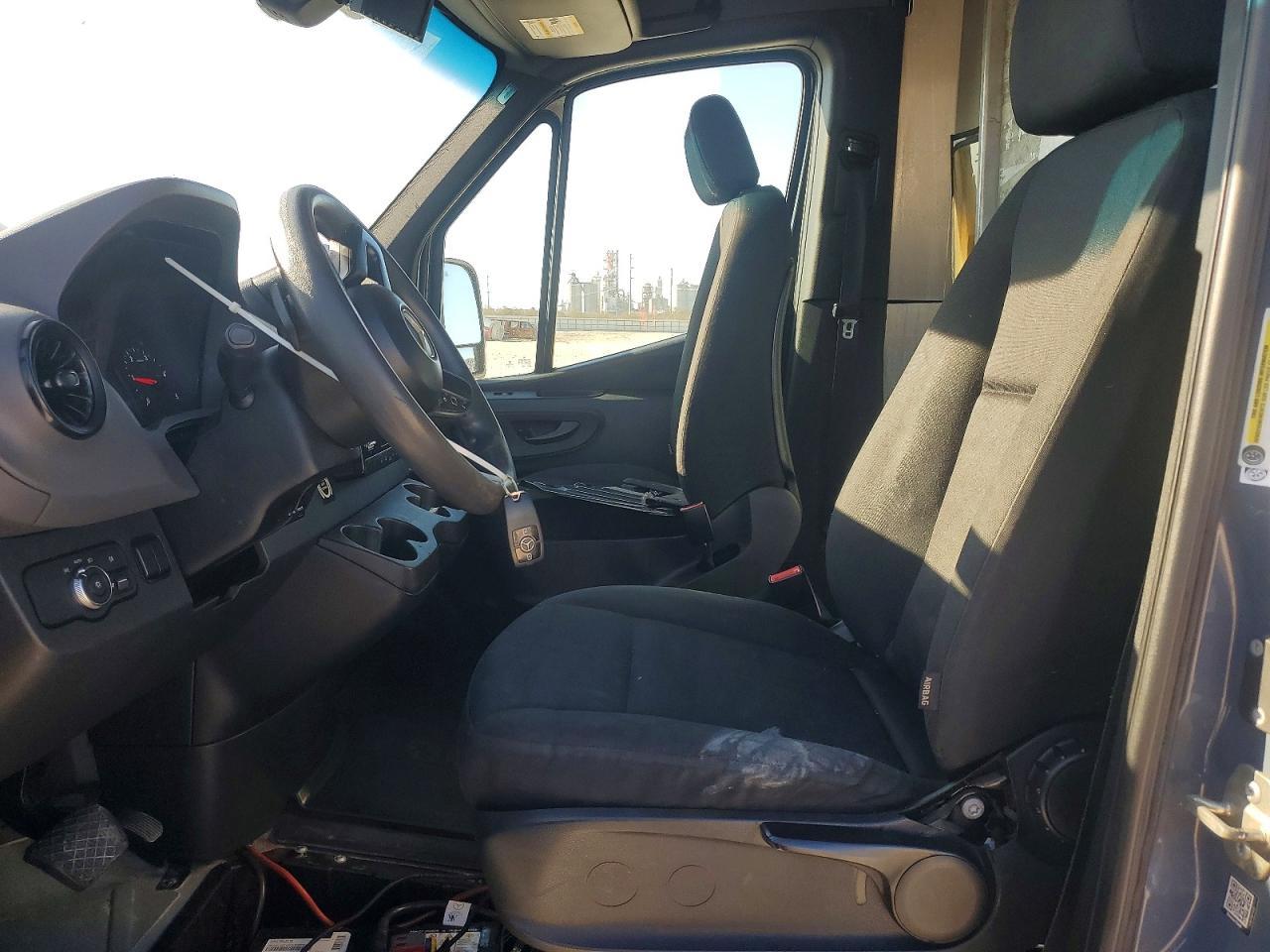2019 Mercedes-Benz Sprinter 2500 - Фото 7