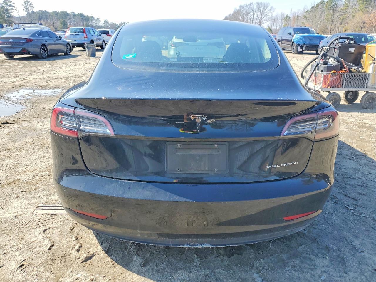 2019 Tesla Model 3 - Фото 6