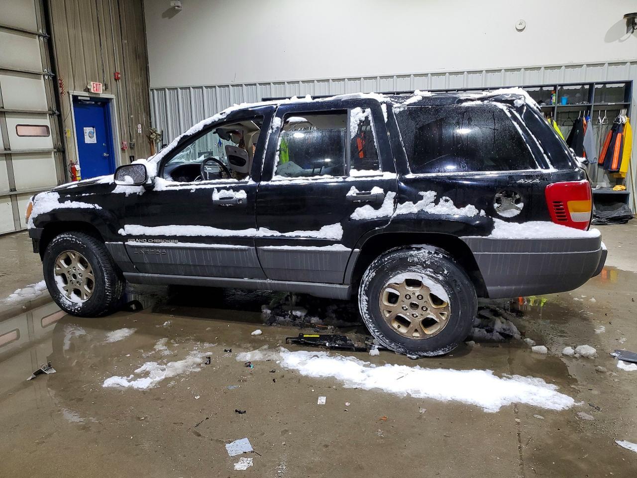 2001 Jeep Grand Cherokee Laredo - Image 2