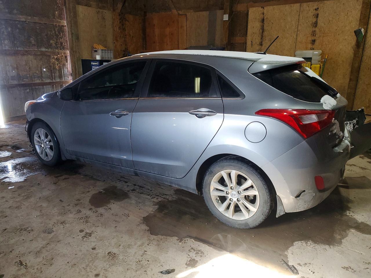 2014 Hyundai Elantra Gt Base - Image 2