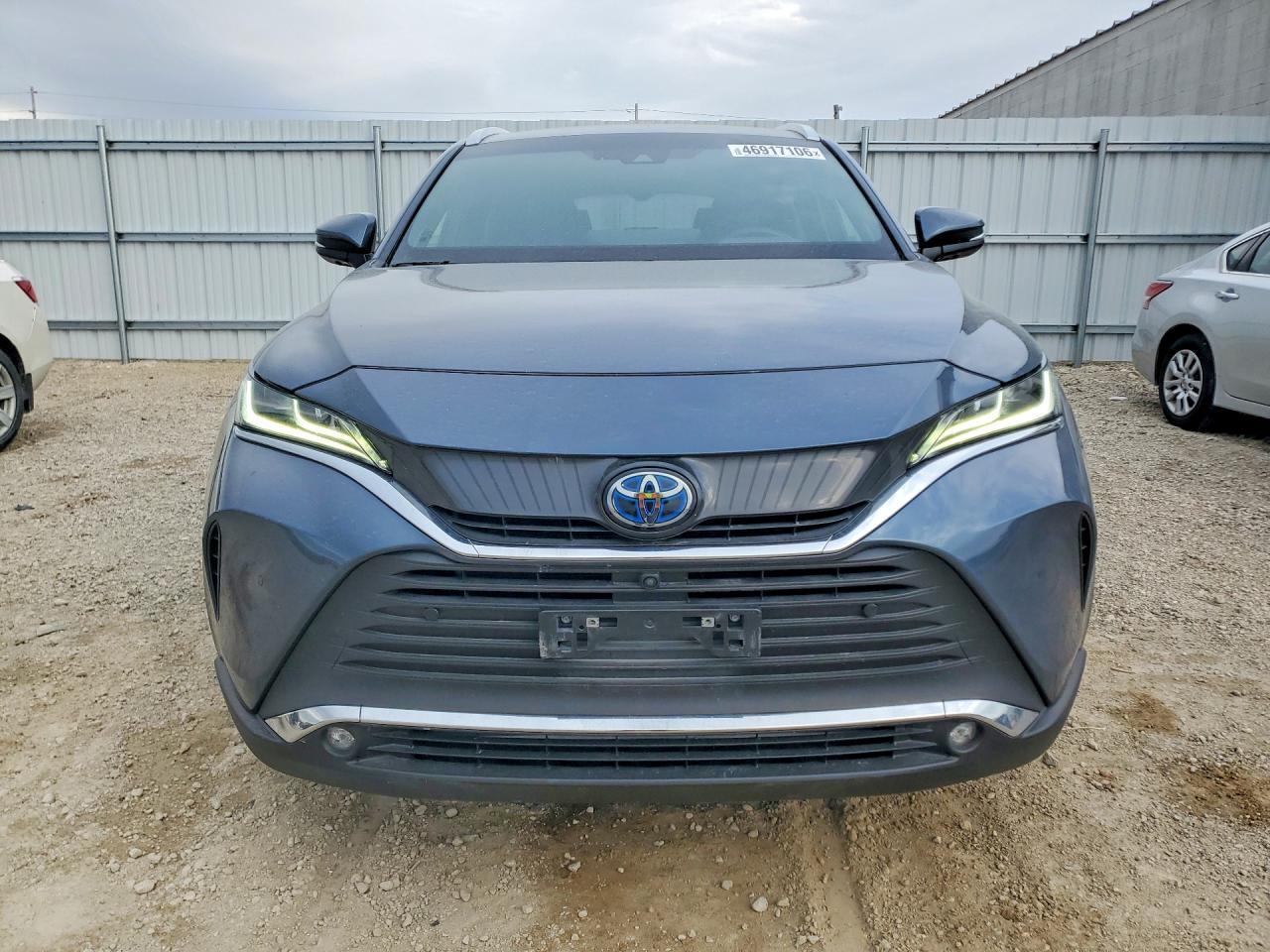 2022 Toyota Venza Limited - Image 5