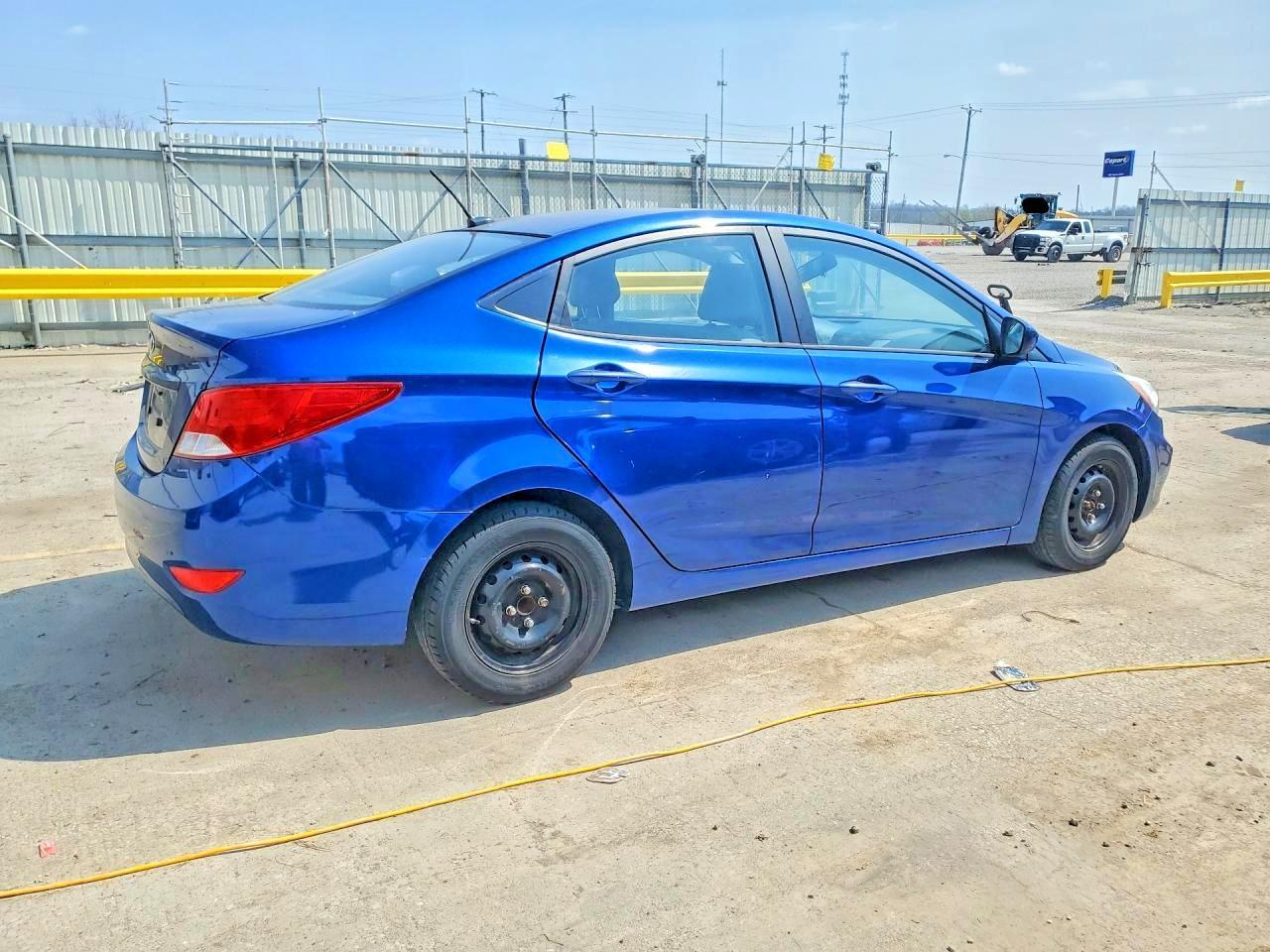 2015 Hyundai Accent Gls - Image 3