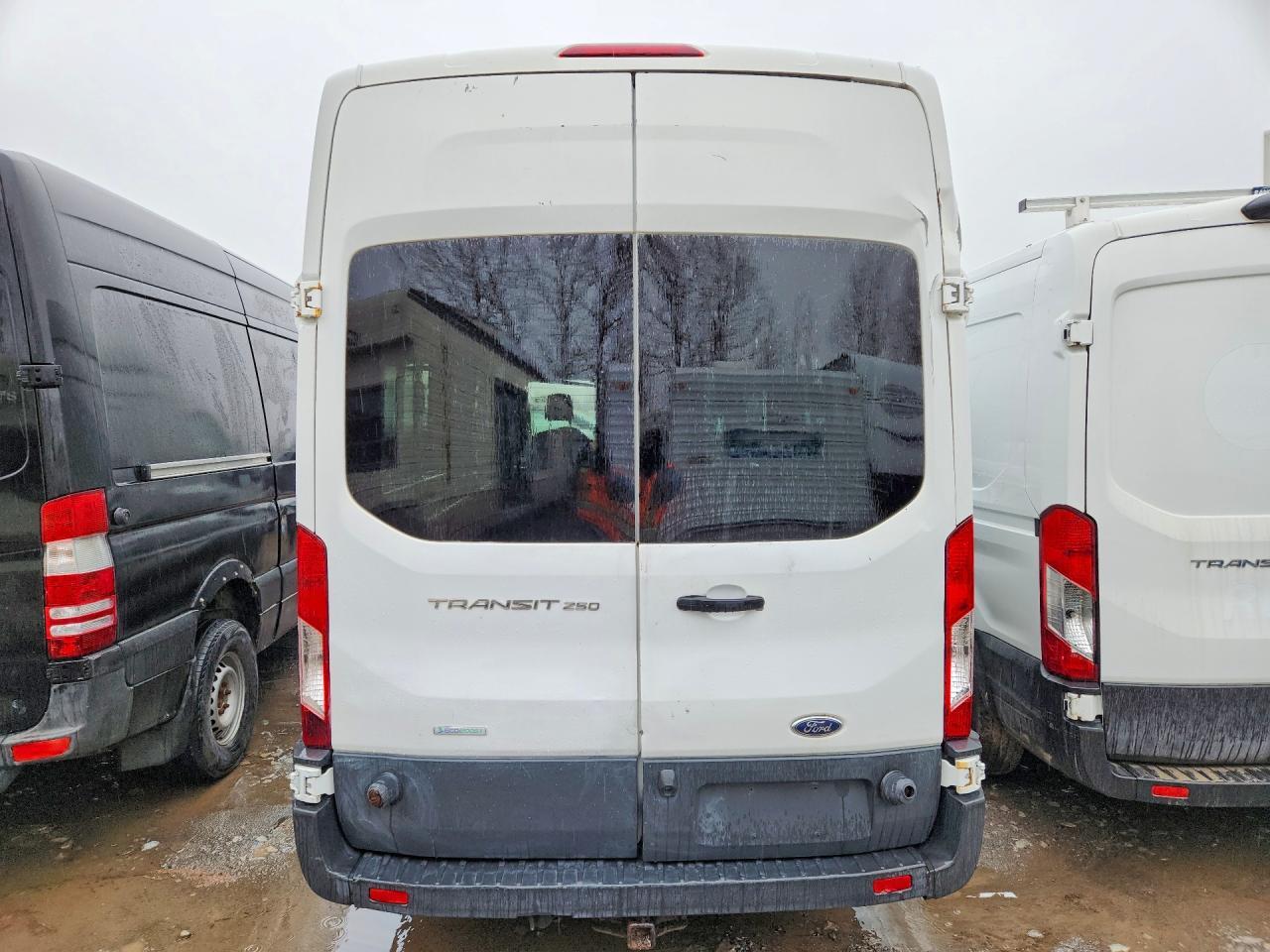 2015 Ford Transit T- - Фото 6