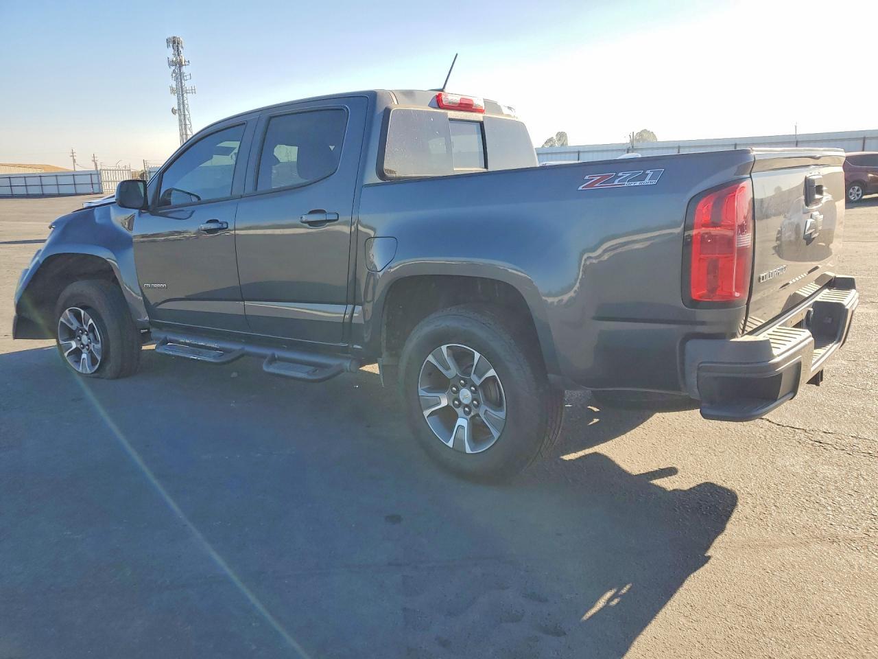2016 Chevrolet Colorado Z71 - Фото 2