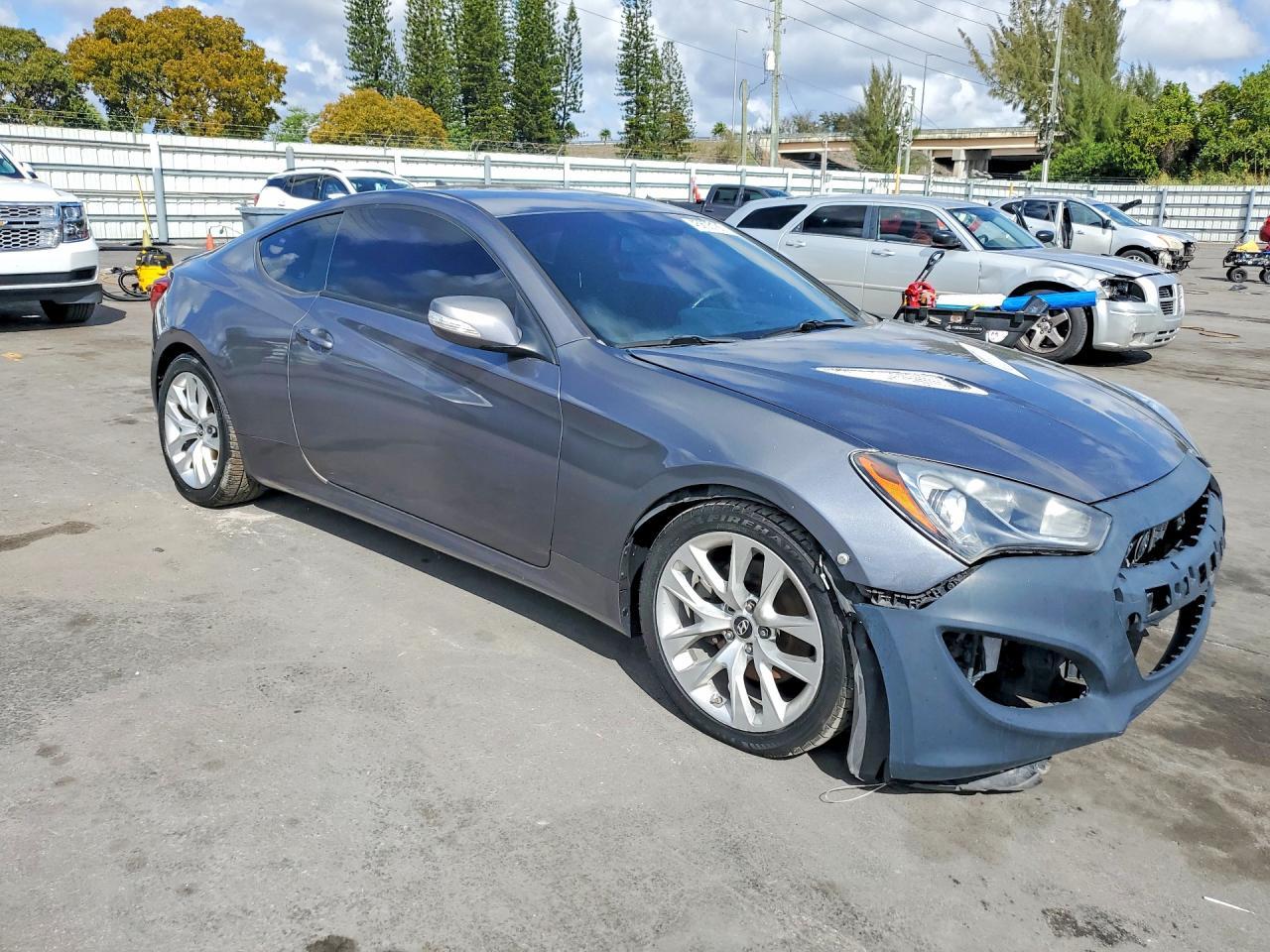 2015 Hyundai Genesis Coupe 3.8 - Фото 4
